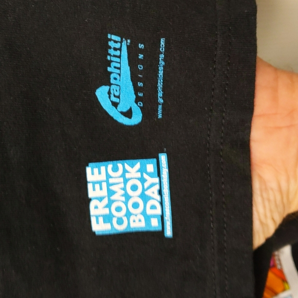 Free Comic Book Day 2011 tee men's XL - Picture 3 of 5